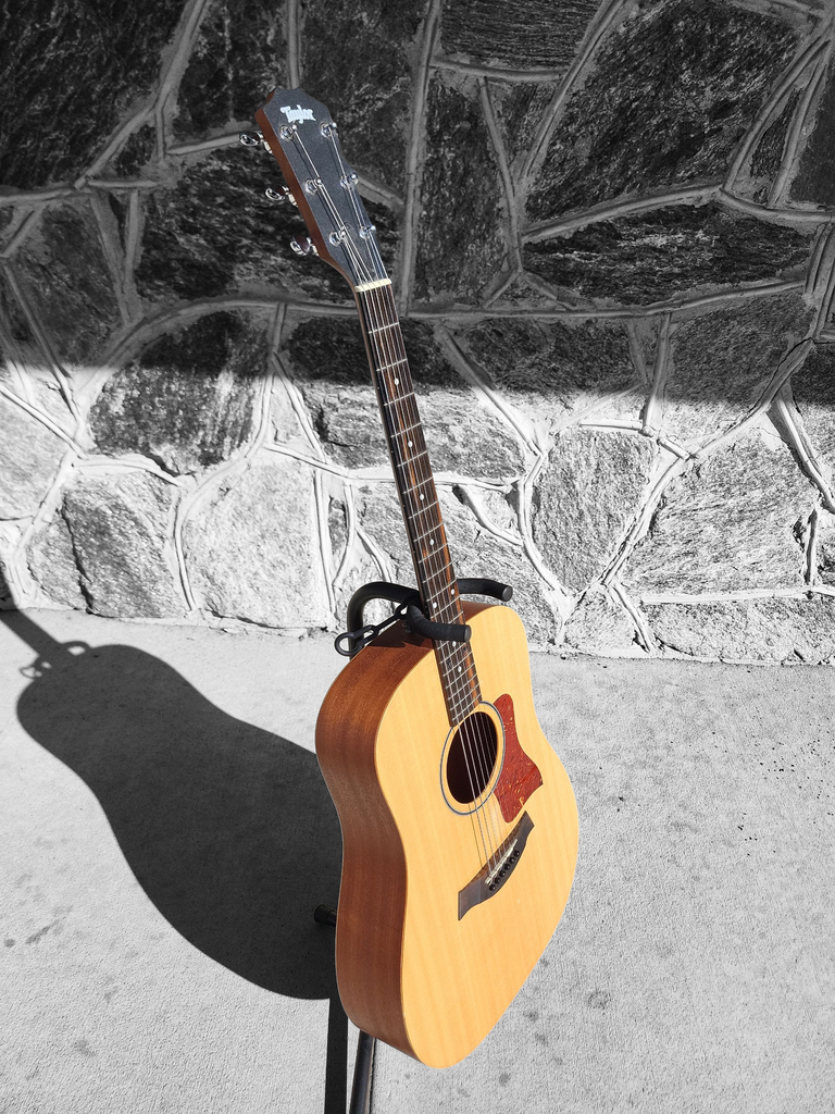 Taylor Big Baby 2012 w/  Matching Gig Bag