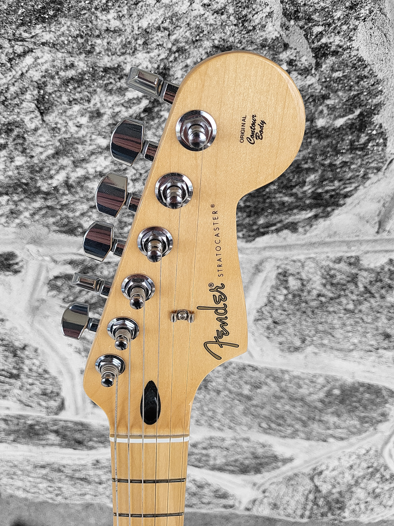 Fender Player Series Stratocaster Maple Fingerboard Electric Guitar  - Polar White