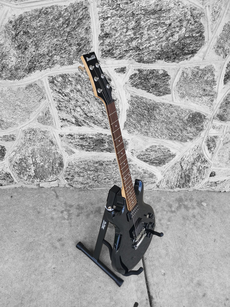 Ibanez GAX70 with Seymour Duncan Nazgul bridge pup