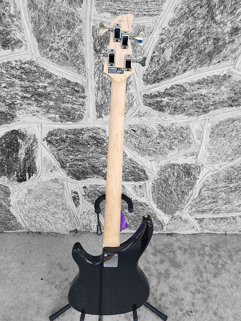 Yamaha TRBX174 Bass, Black