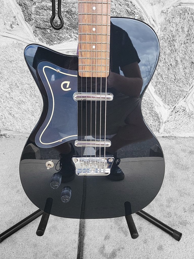 Danelectro '56 Baritone Left-Handed, Black
