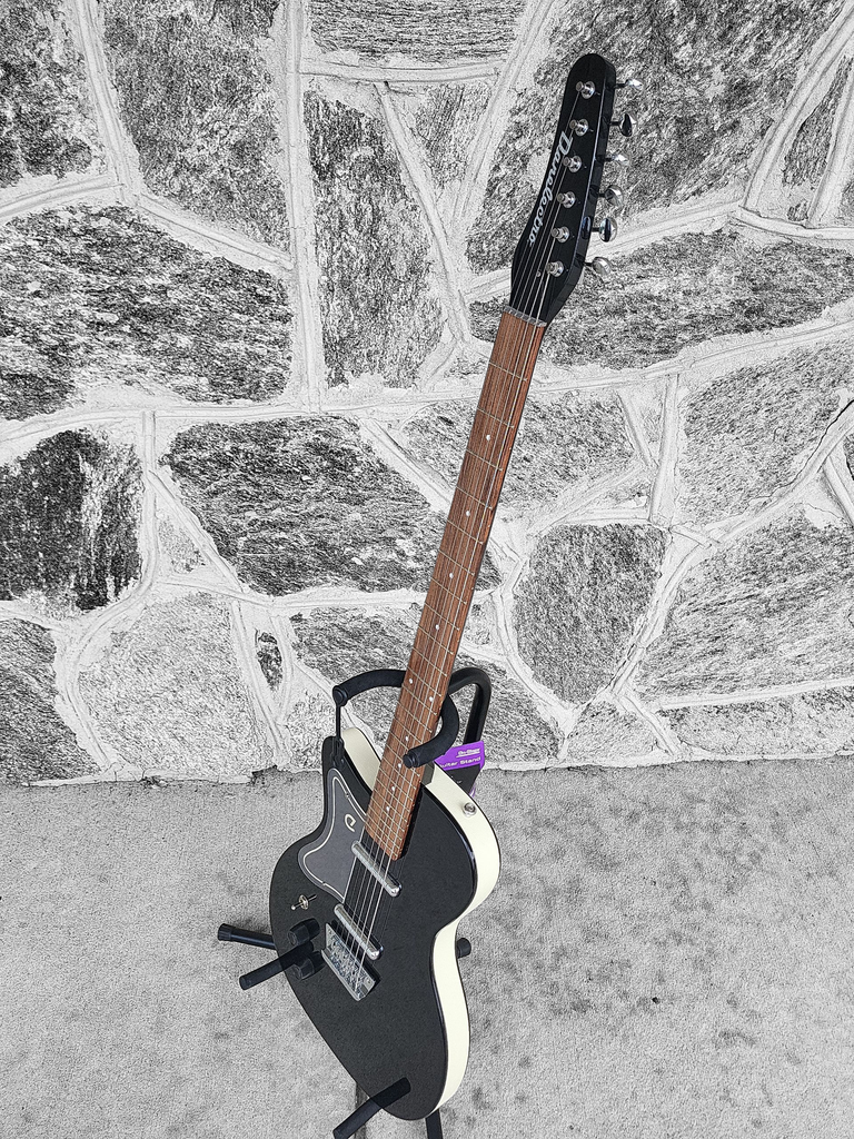 Danelectro '56 Baritone Left-Handed, Black