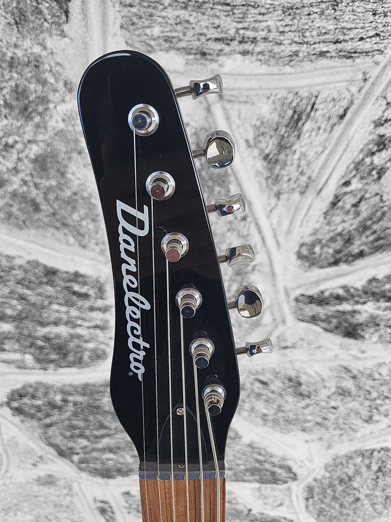 Danelectro '56 Baritone Left-Handed, Black