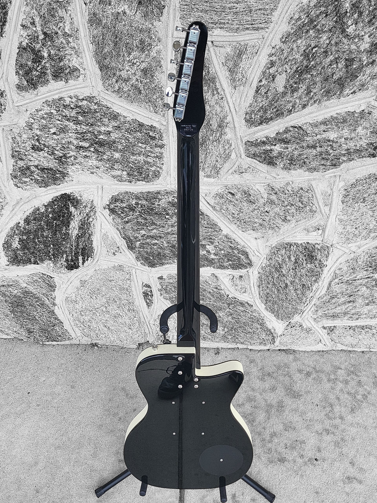 Danelectro '56 Baritone Left-Handed, Black