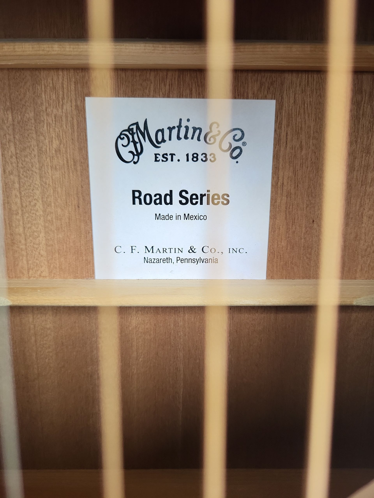 Martin Road Series D10EL-01 Dreadnought Solid Sapele Lefty with Soft Case