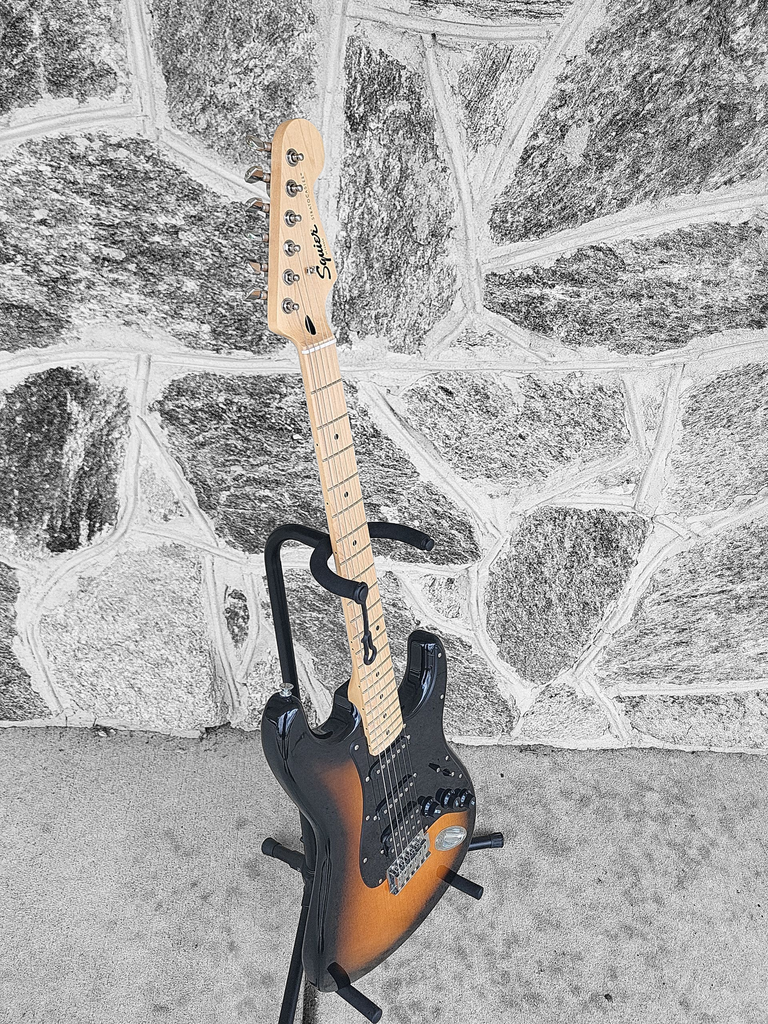 Squier Stratocaster, 2-Color Sunburst