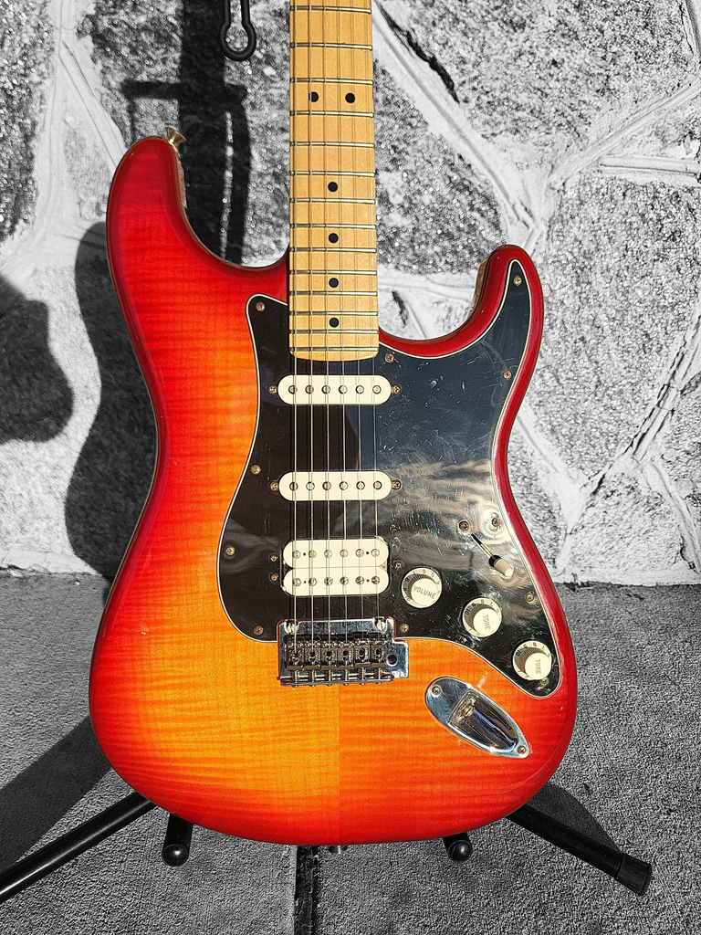 Fender Player Stratocaster HSS Plus Top, Maple Fingerboard, Aged Cherry Burst, 2020