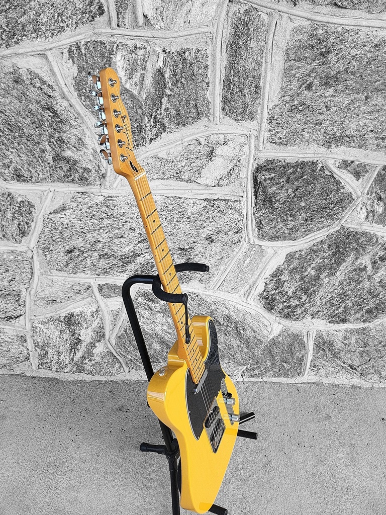 Fender Player Plus Telecaster®, Maple Fingerboard, Butterscotch Blonde