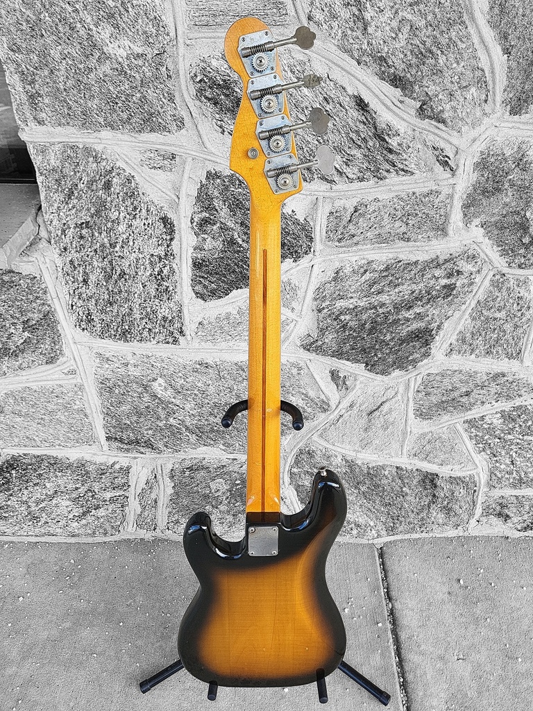 Fender Fullerton American Vintage Reissue AVRI '57 Presicion Bass 1982