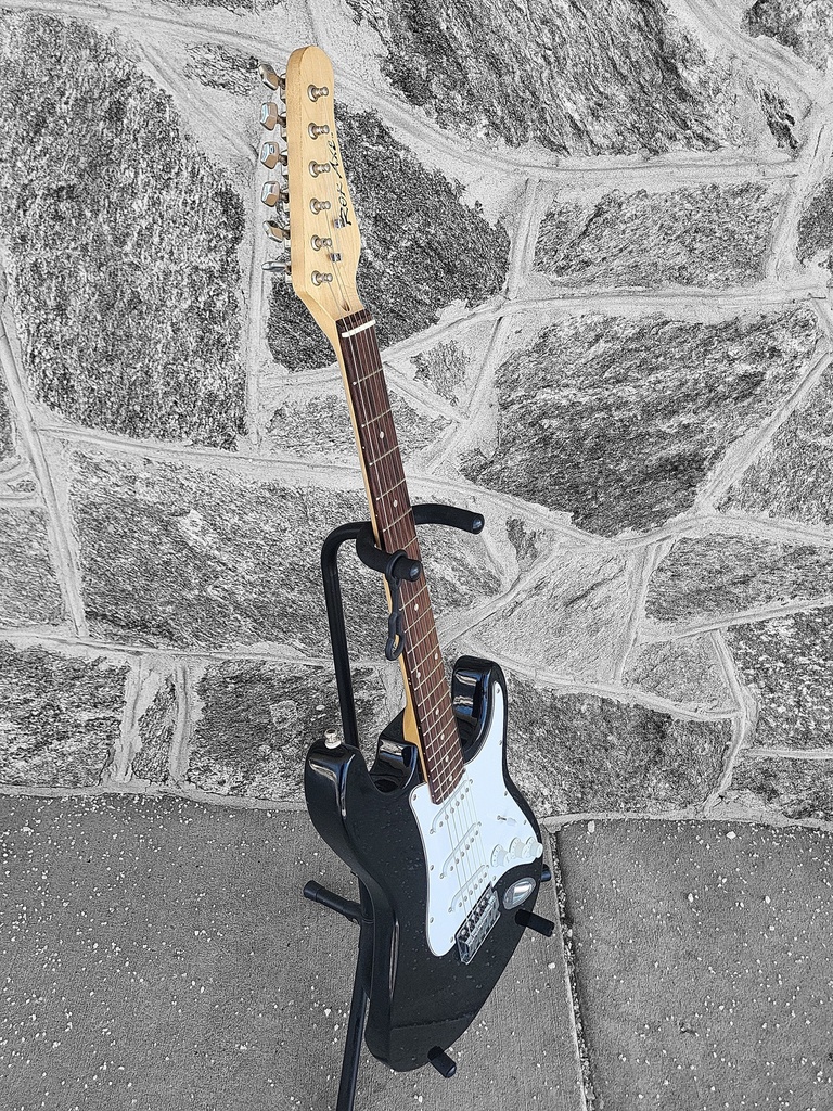 Rok Axe Stratocaster - Black 