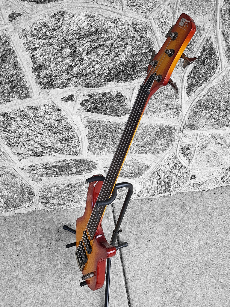 Ibanez Soundgear SRX700 Bass with Hardshell Case