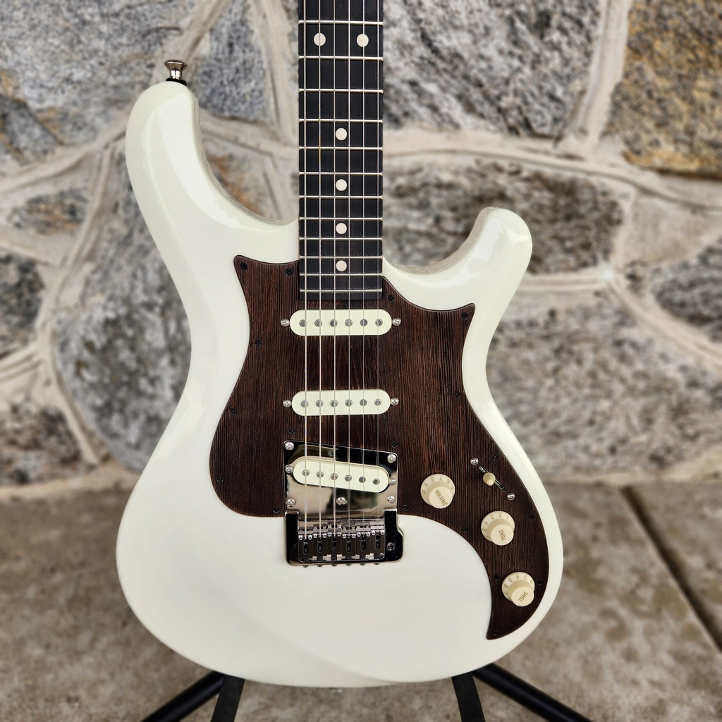 Knaggs Chesapeake Series Severn Trem SSS, Creme Gloss