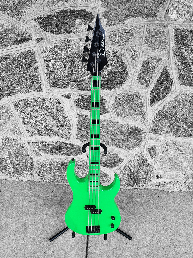 Dean Custom Zone Bass, Baritone, Nuclear Green