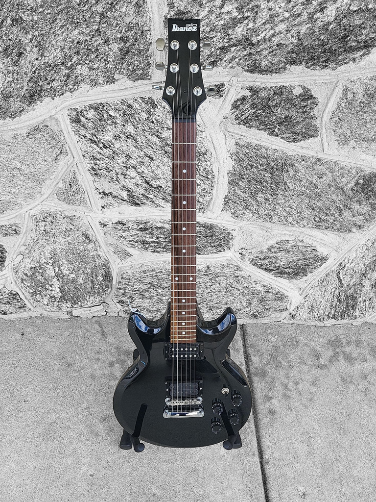 Ibanez GAX70 with Seymour Duncan Nazgul bridge pup