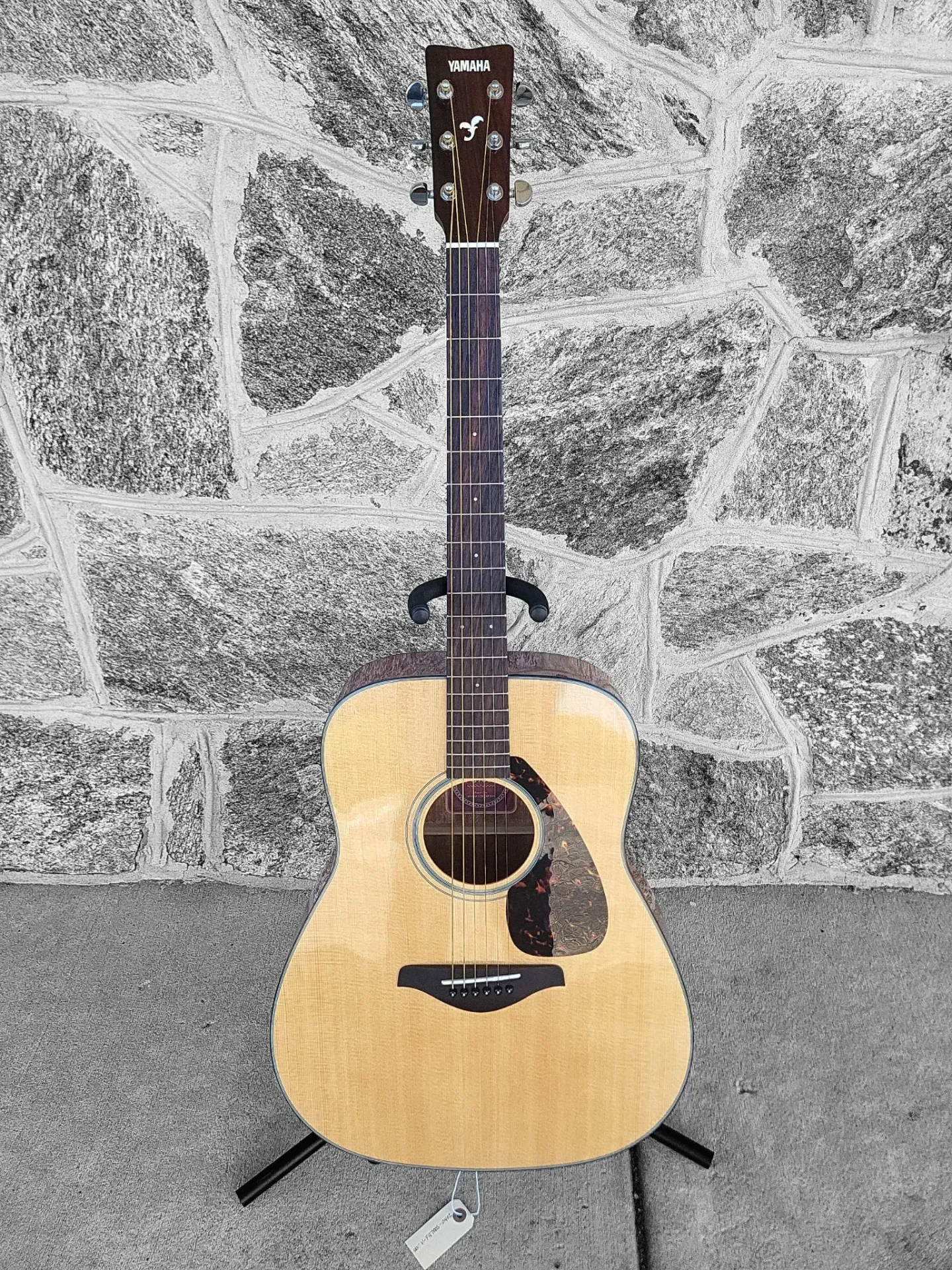 Yamaha FG700S Solid Top Acoustic Guitar