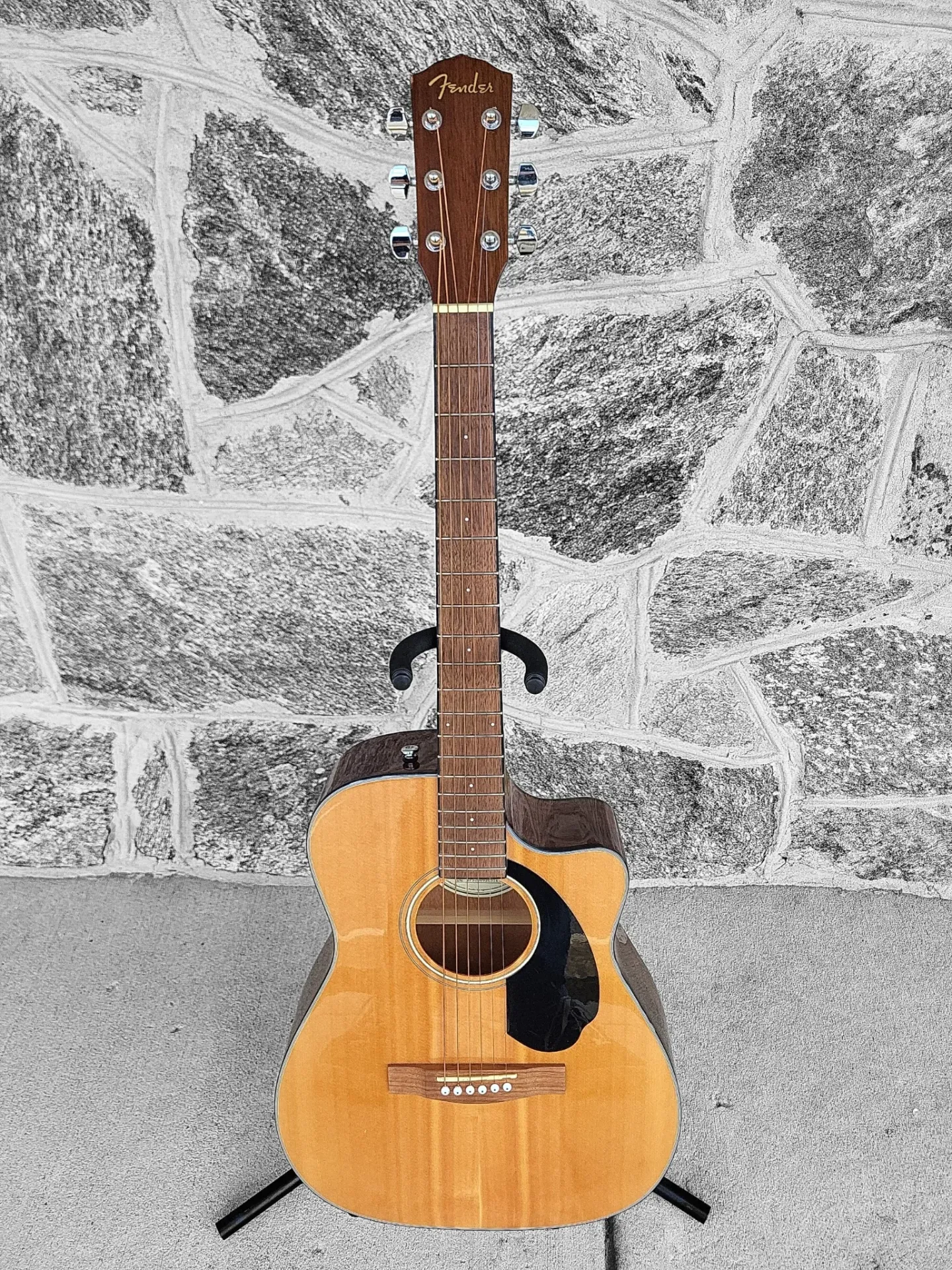 Fender CC-60SCE Solid Top Acoustic Electric Guitar