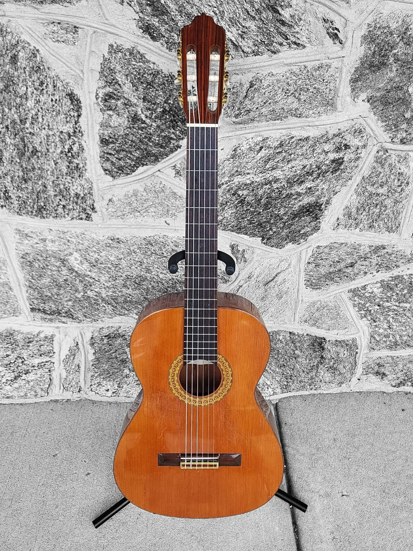 Juan L Cayuela Classical Guitar Model 25
