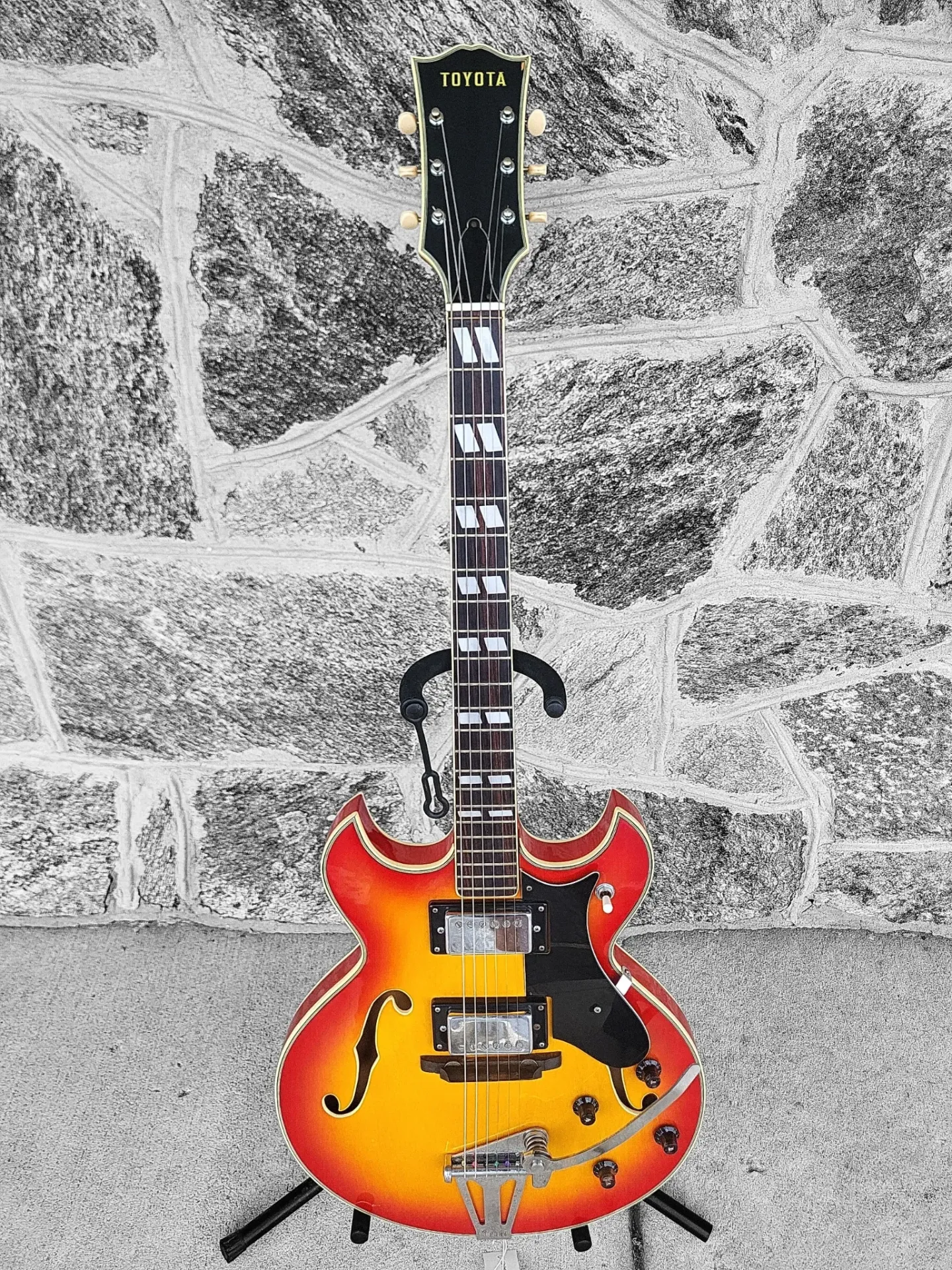 Toyota Semi-Hollow Electric Guitar, Sunburst