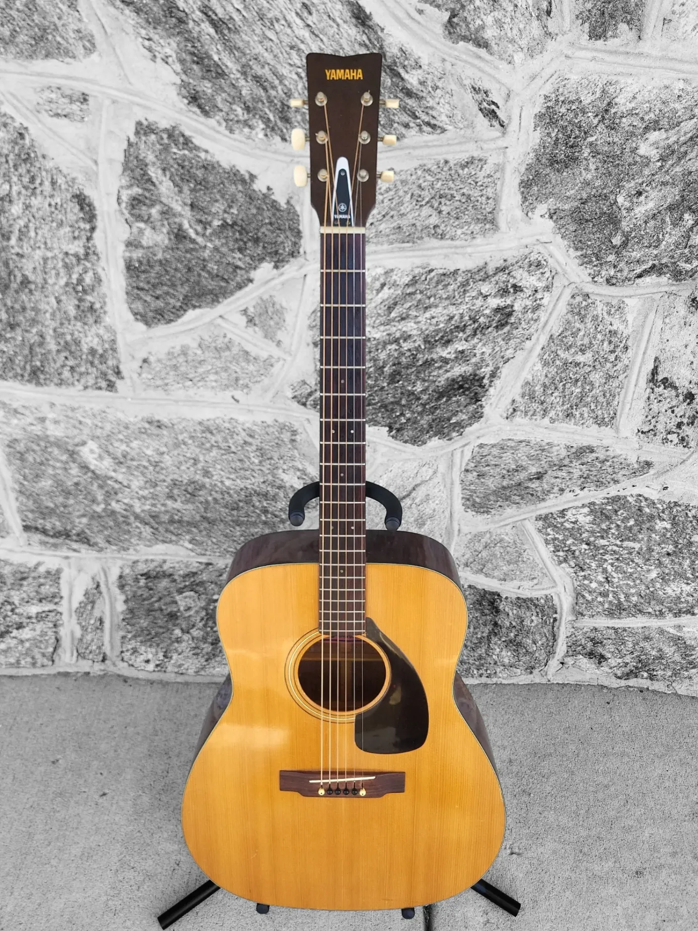 Yamaha FG-140 Red Label Dreadnaught Guitar, 1974 MIJ