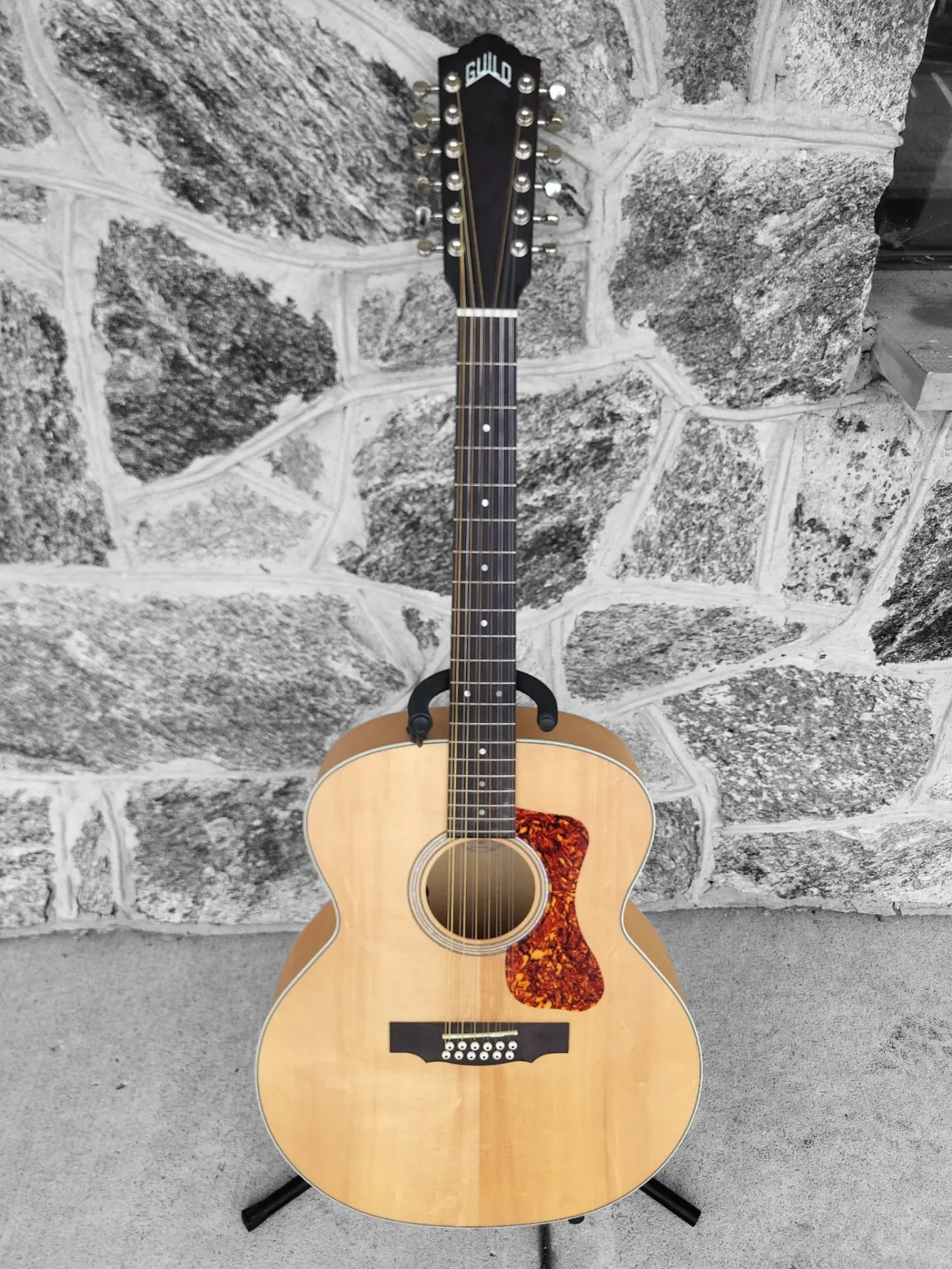 Guild F-2512E Jumbo 12-String Acoustic Electric Guitar