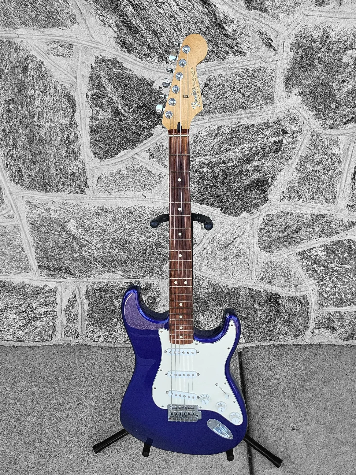 Fender Standard Stratocaster, Midnight Blue, 2000