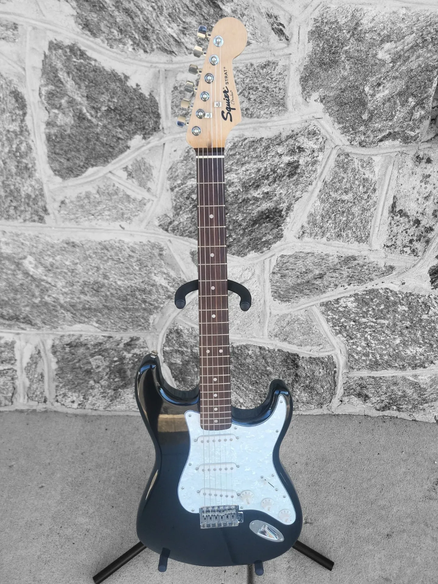 Squier by Fender Strat, Black